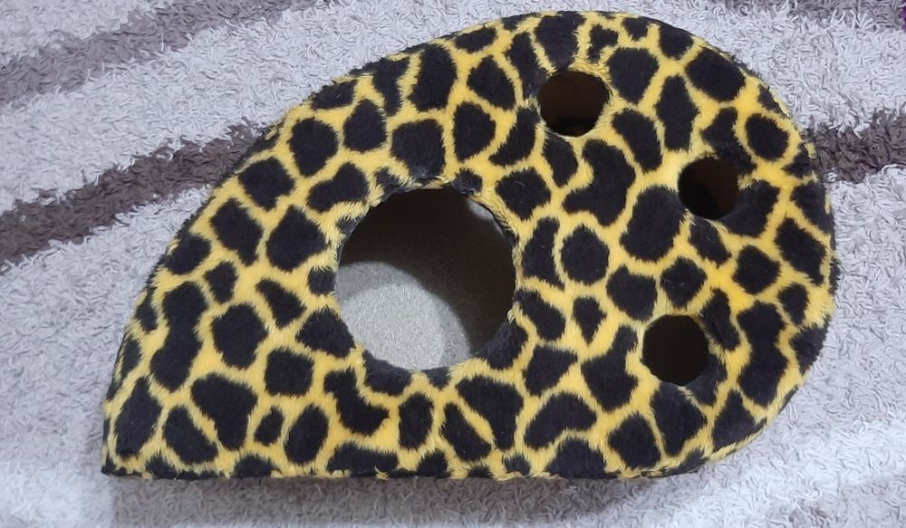 Продам домик - когтеточку