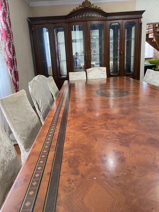 Стол со сервантом