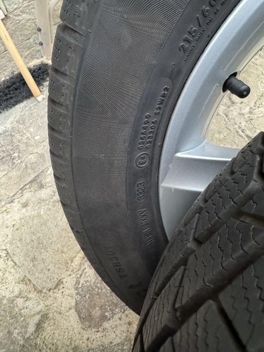 Зимни гуми и джанти 215 60 16 за шкода
