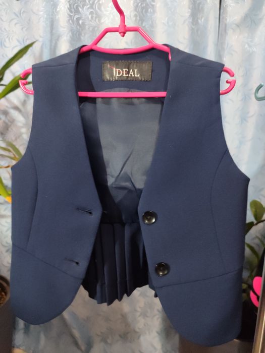 Продам школьную форму для девочки