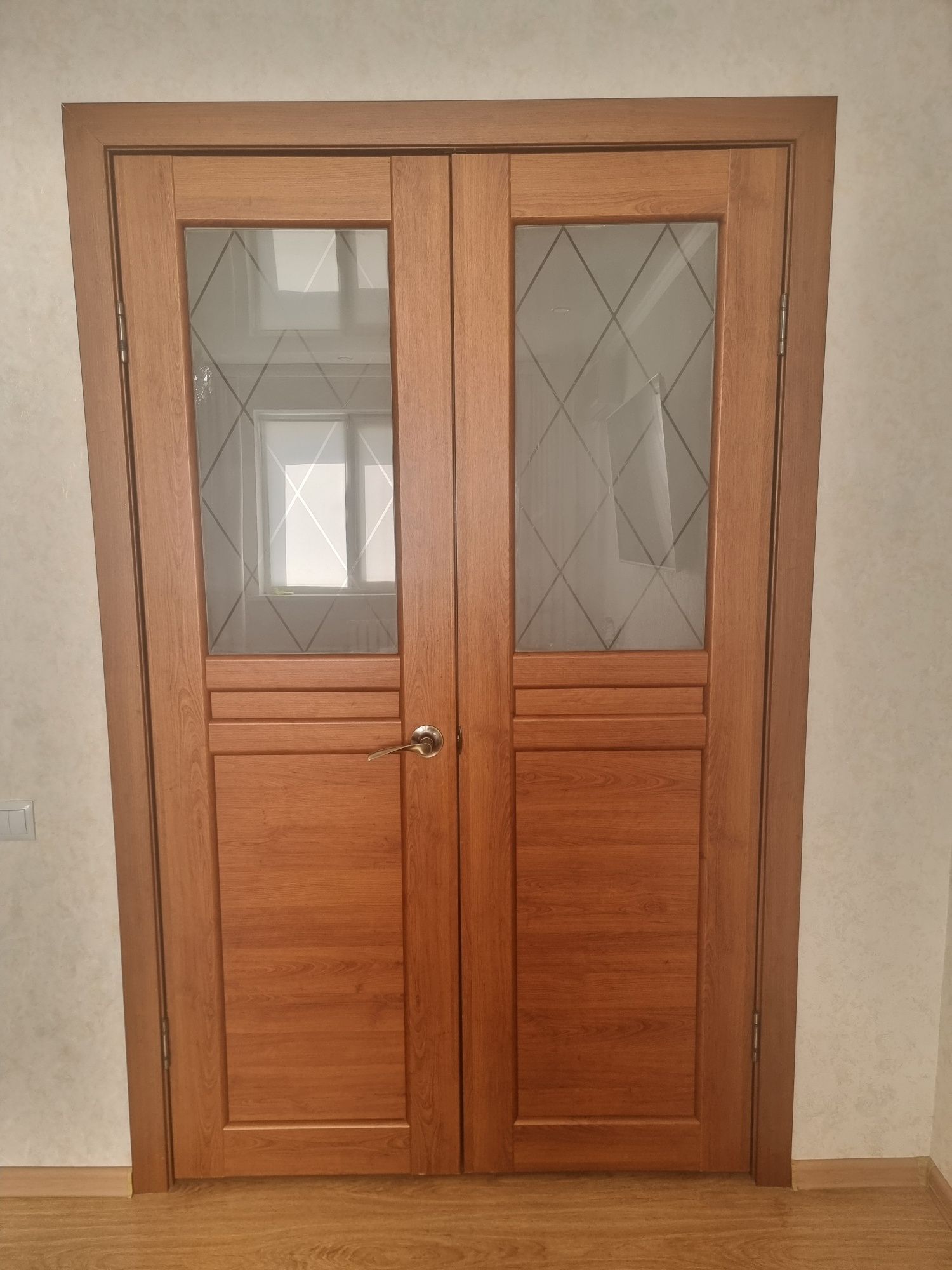 Двери продаётся срочно