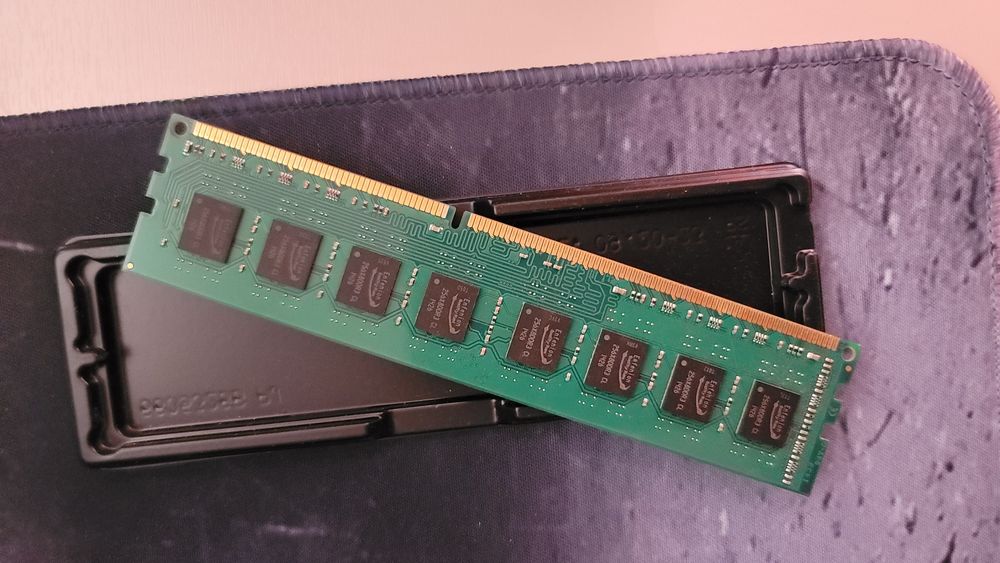 Pentium G3220[4го поколения] +ddr3 8 gb operativka [4+4]