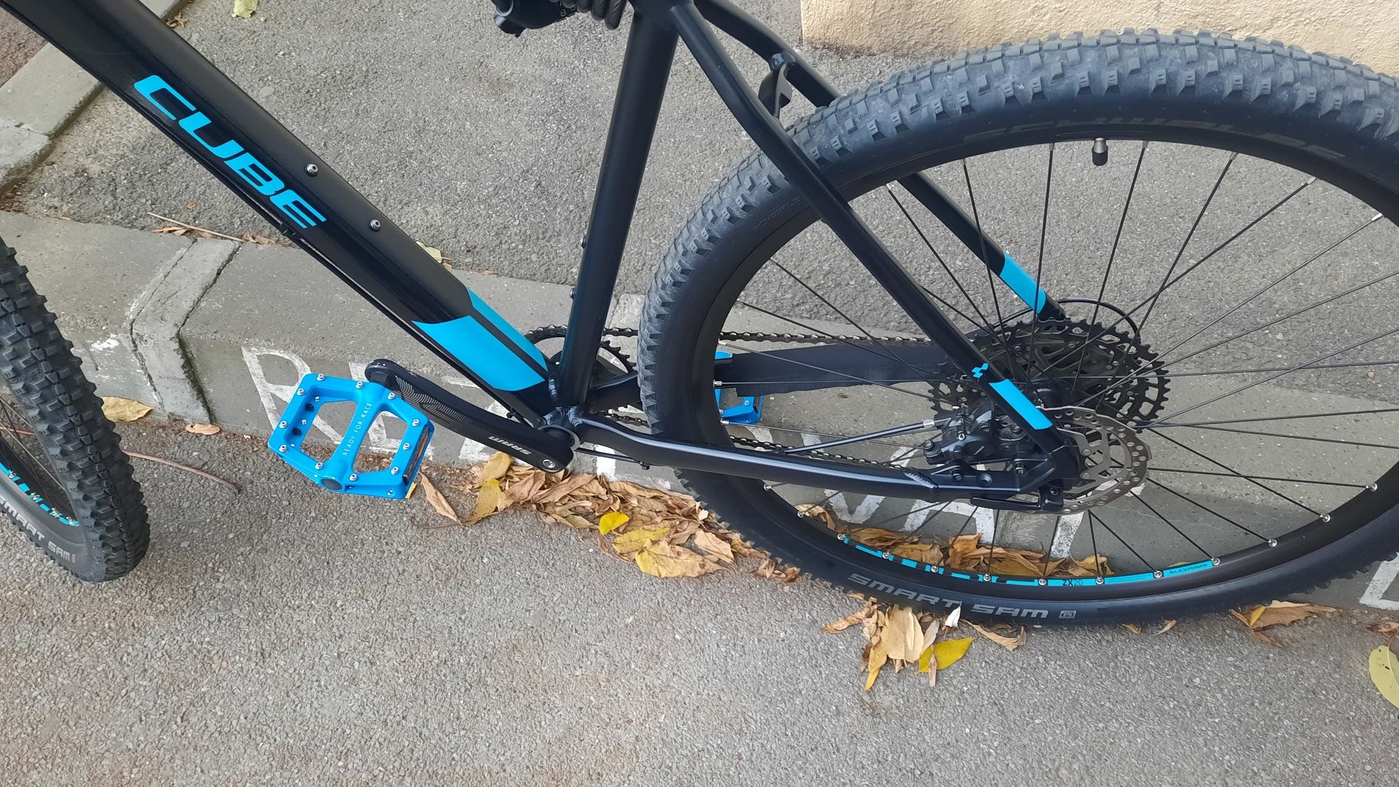 Bicicleta cube analog 2021