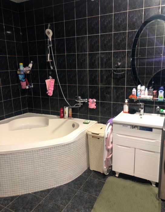 Продаётся квартира Юнусабад 10кв 4/2/5