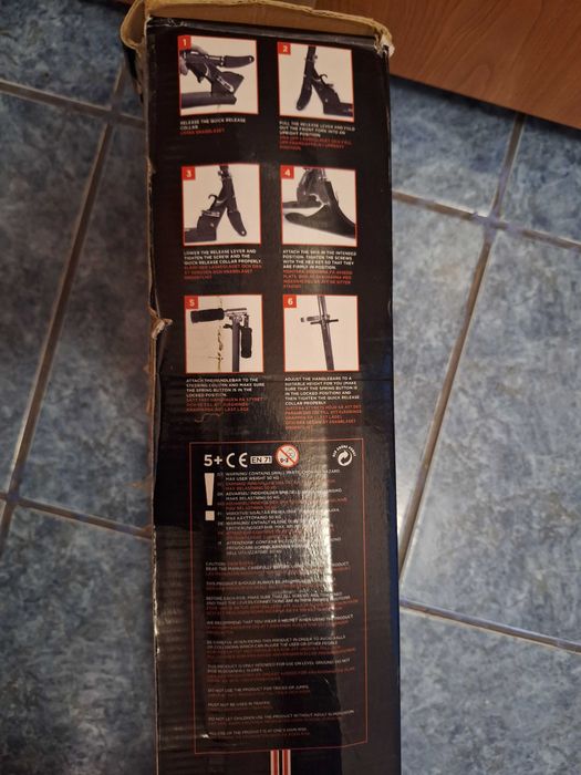 Trotineta pliabila cu schiuri pentru zapada