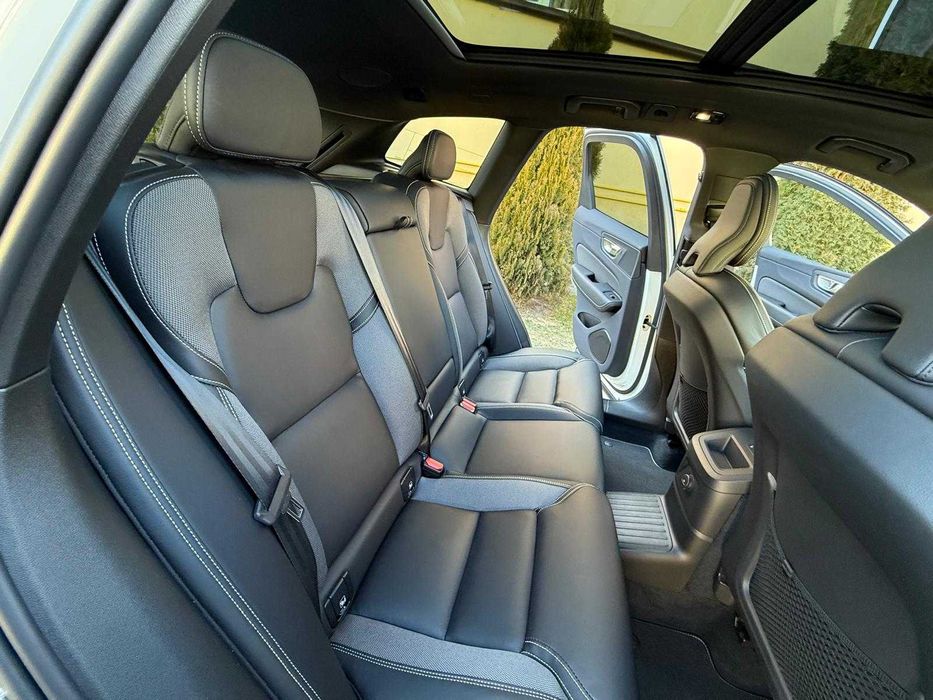 VOLVO XC 60 RECHARGE T 6 Plug In Hibryd AWD R-Desing - 2022