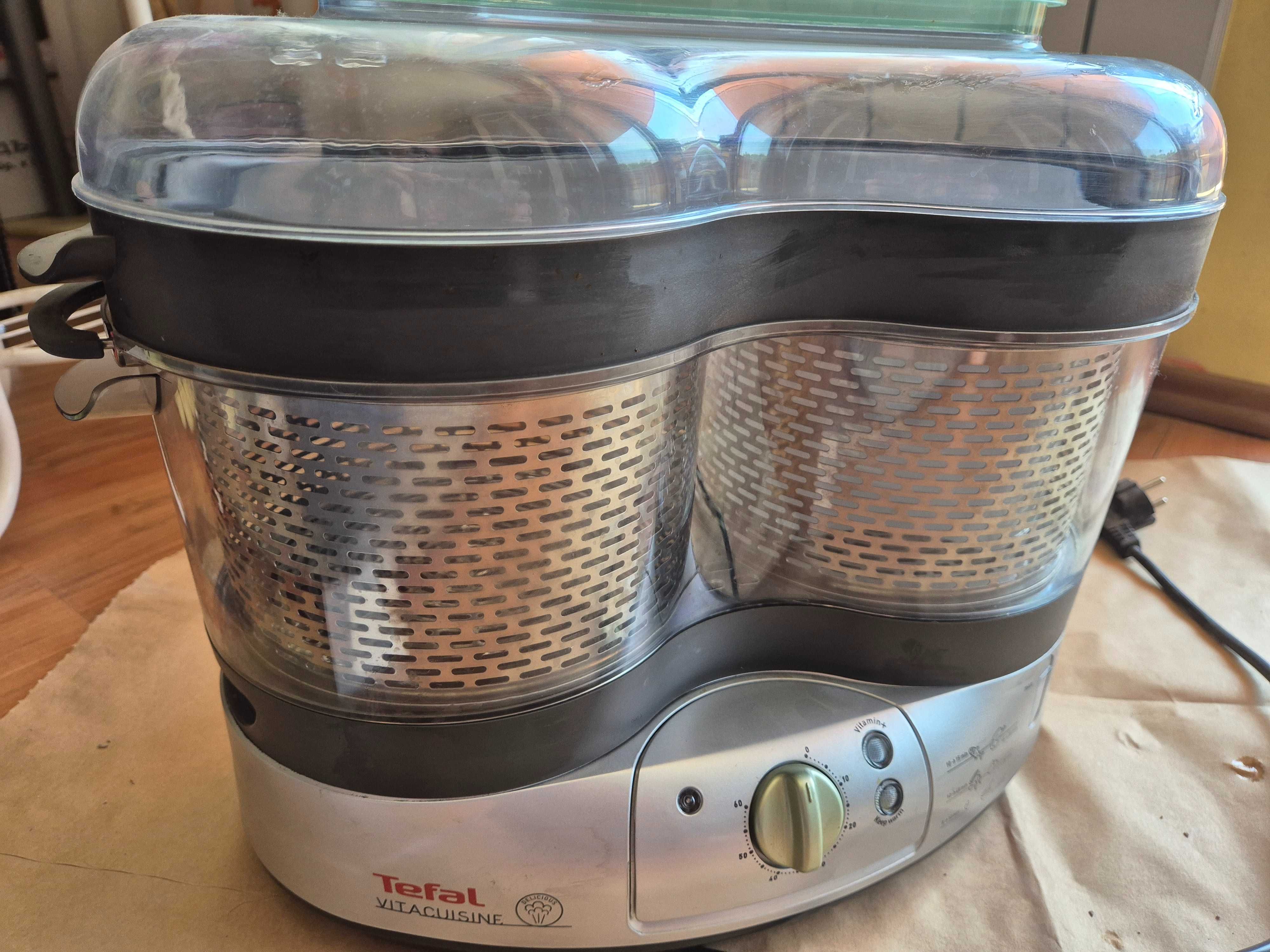 Уред за готвене на пара Tefal vitacuisine vs400136