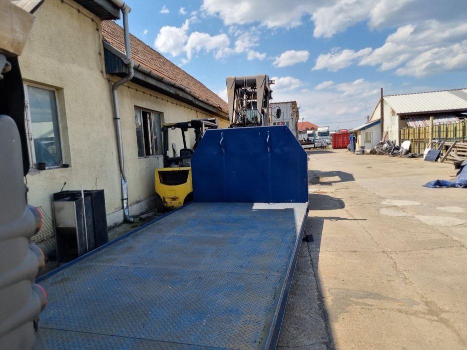 Container abrolkiper