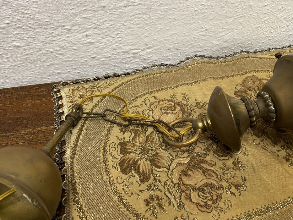 Винтидж белгийски полилей с кехлибарено стъкло и месинг 1950-те