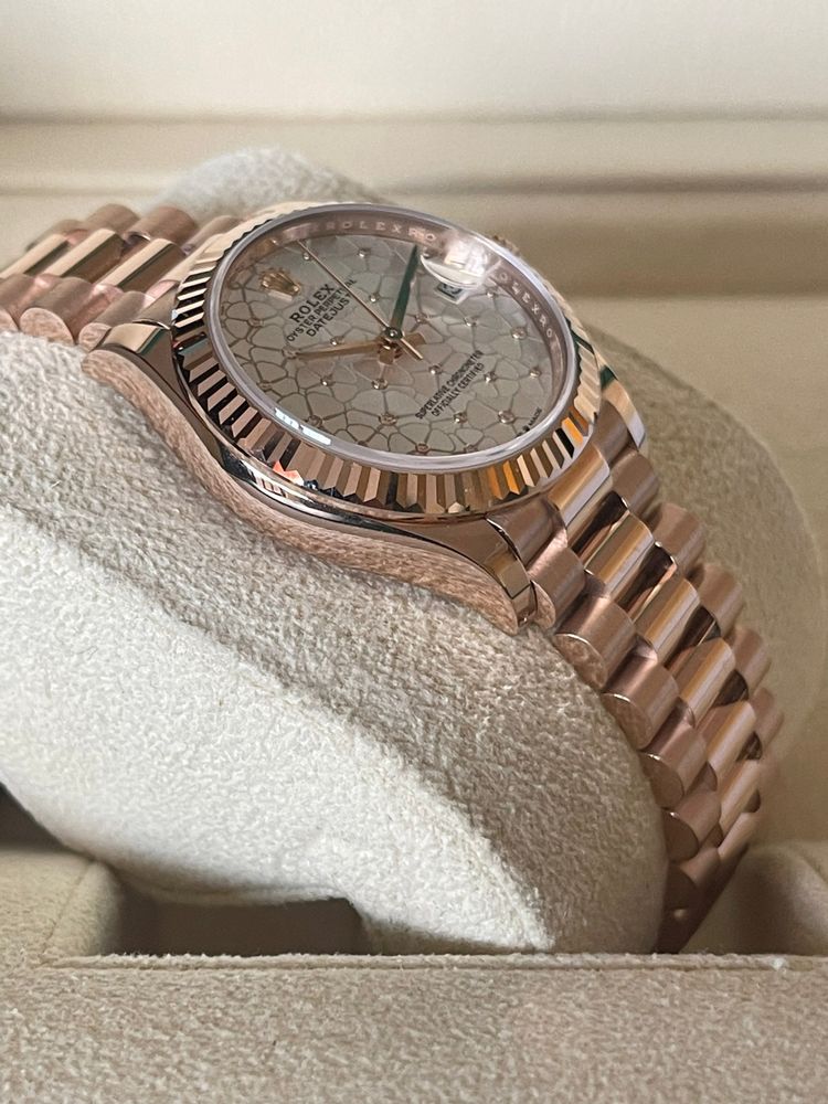 Часовник Rolex Datejust 31 Rose Gold Floral Diamond Dial