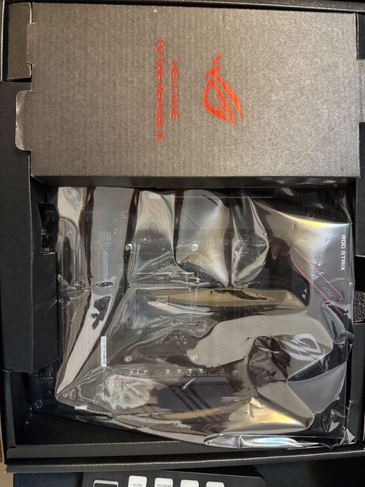 Kit am4 - 5800x3d + Asus Strix B550-E + 2x16gb 3600 cl17