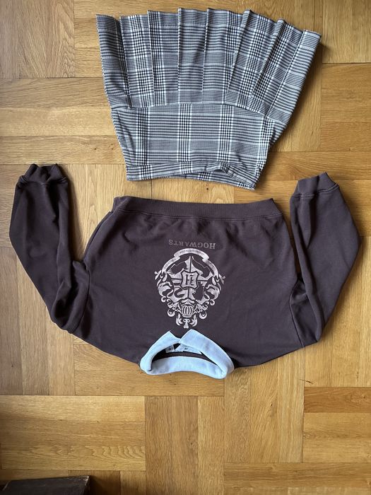 Пуловер Hogwarts и пола от H&M