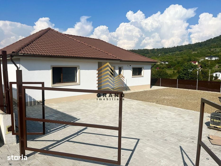 Casa individuala de vanzare  zona podul jelnei