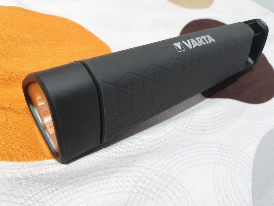 lanterna VARTA LED 2 tipuri iluminare