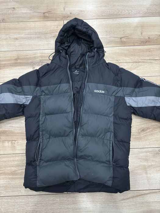 Куртка адидас  продам
