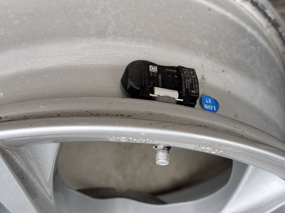 4бр ал BMW 3/1 серия 16цола с датчици
