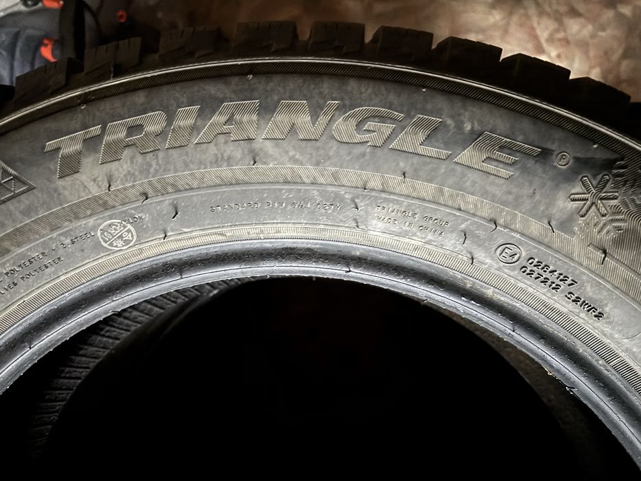 Продам зимние шины (липучки) Triangle 225/60/17