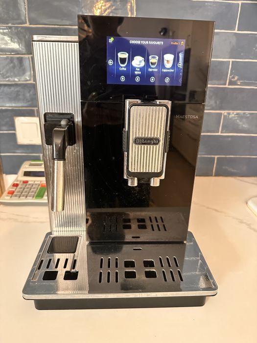 Aparat de cafea Delinghi Maestosa