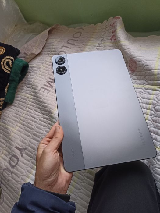 Xiaomi Redmi pad Pro 5G 6/128 gb sotiladi xolati edial