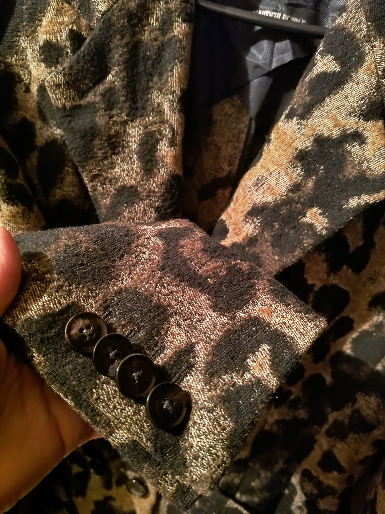 Sacou, blazer...animal print