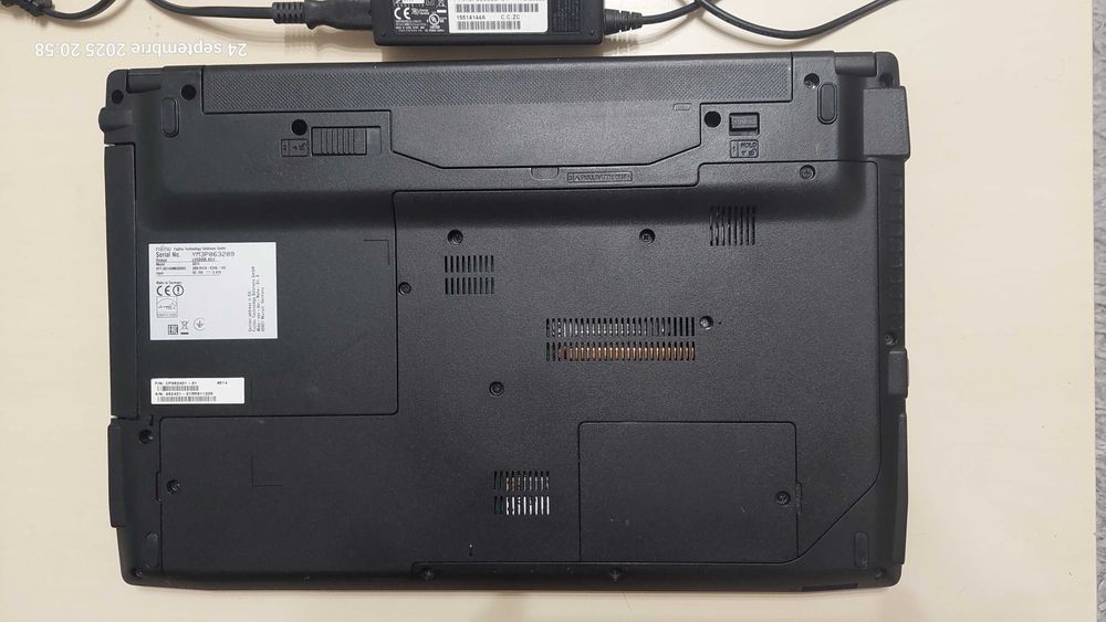 Laptop Fujitsu Lifebook A514