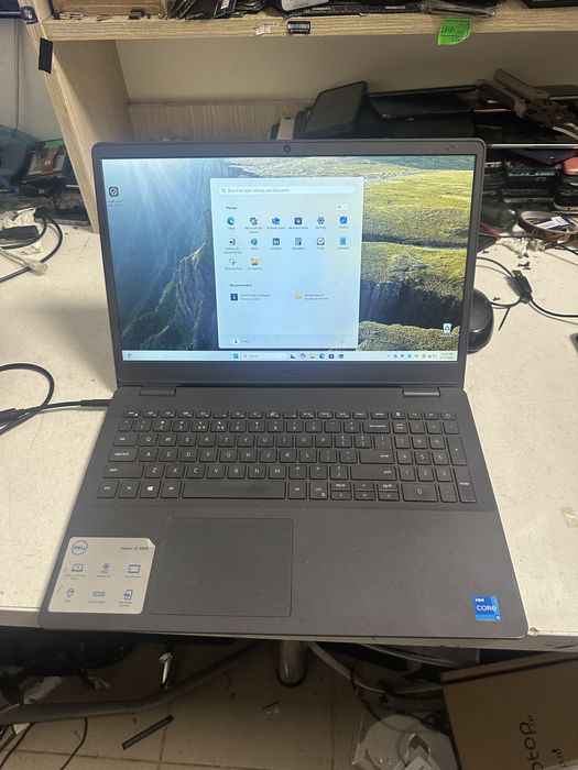 Dell i5 gen 11.a super pret 1100 ron