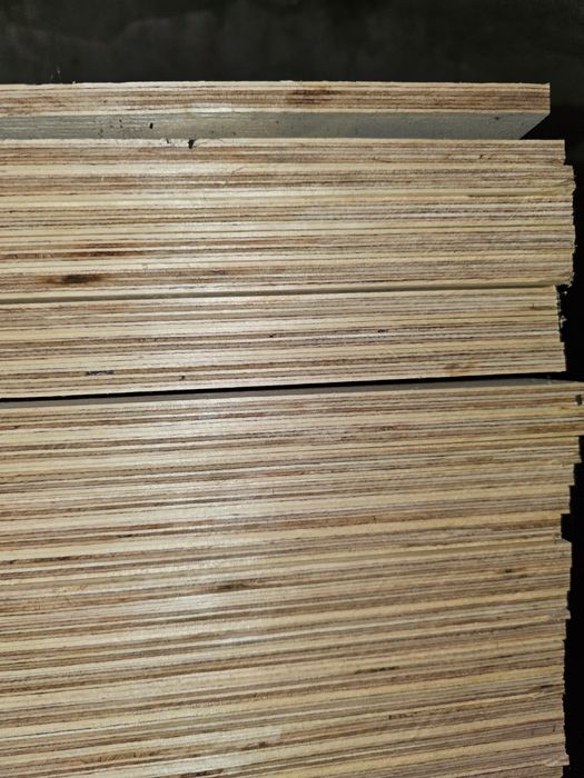 В продаже Фанера Ширина 40 длина 123 Березовая