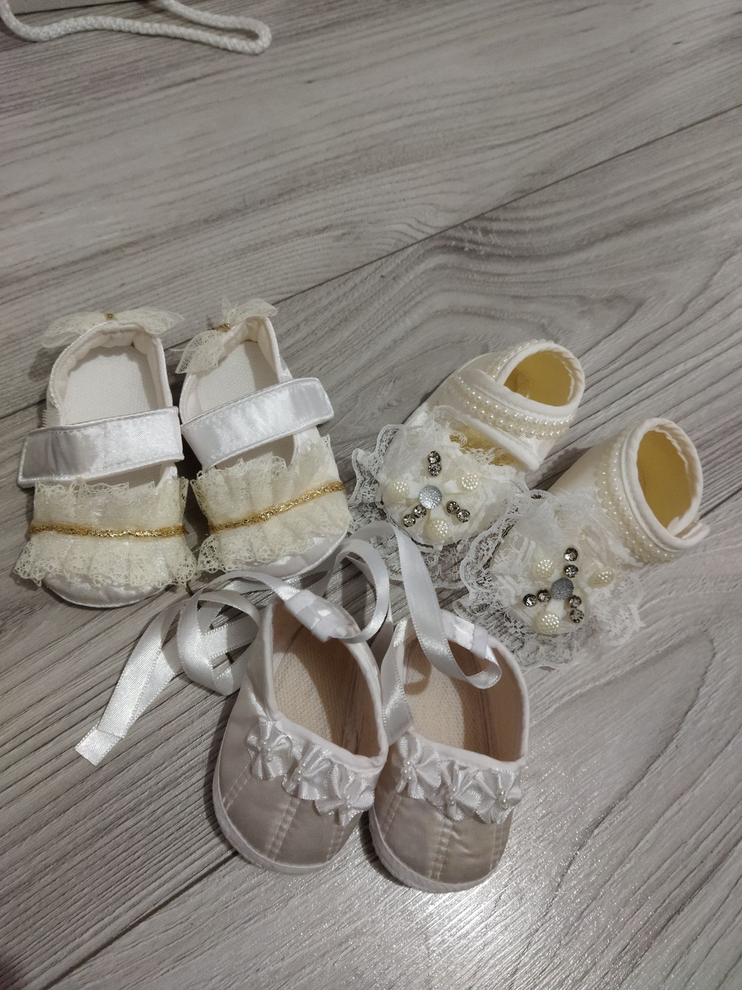 Set 3 perechi de botoșei papucei albi fetițe bebeluș nou născut