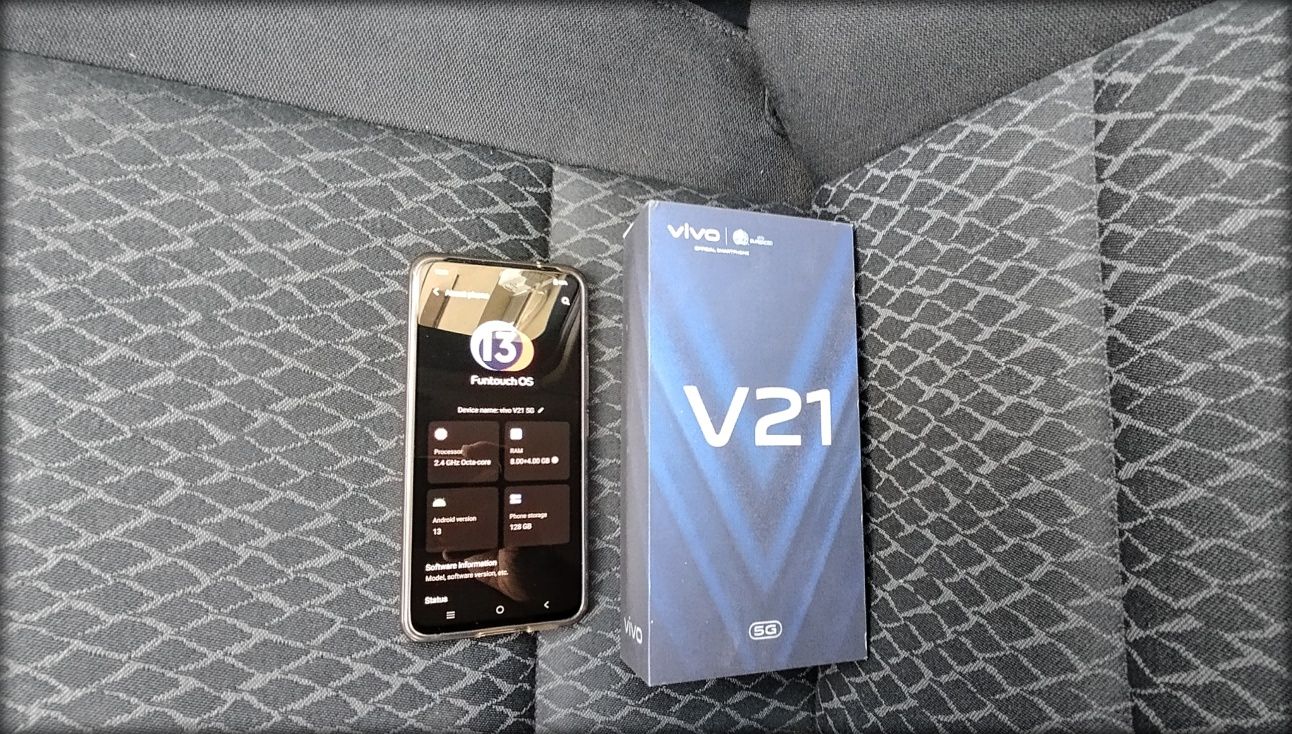 Vivo V21 5G, 128Gb/8GB RAM la cutie