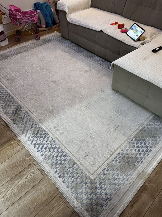 Продам ковер Б/У