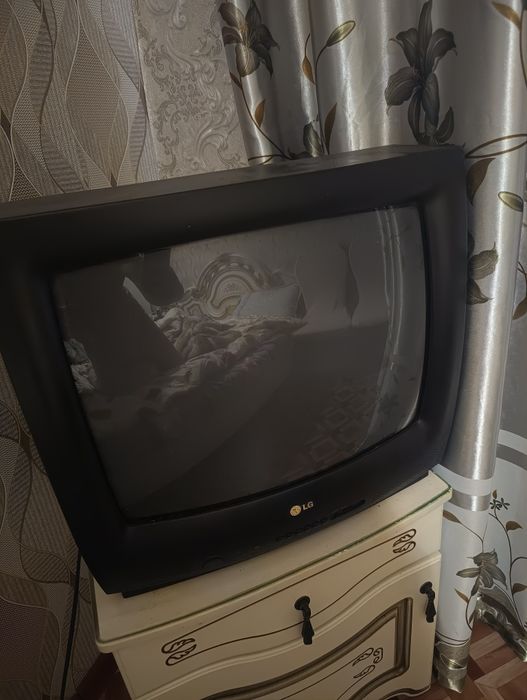Телевизор хорошо работает