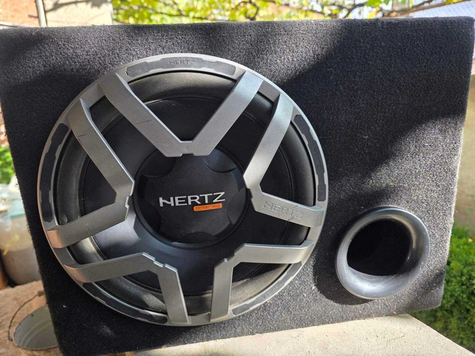 Бас каса за кола Hertz 350W + усилвател + елипси Hertz