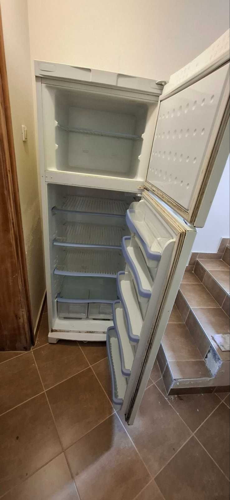 Хладилник Indesit