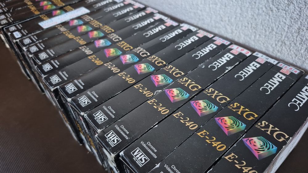 Vând lot 25 casete video VHS originale,cu filme actiune,western,crime