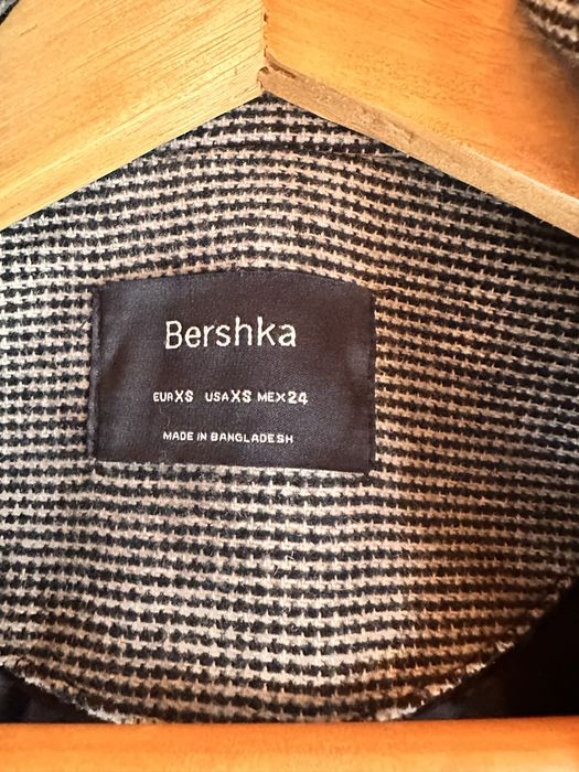 Bershka страхотно палто каре ХС размер