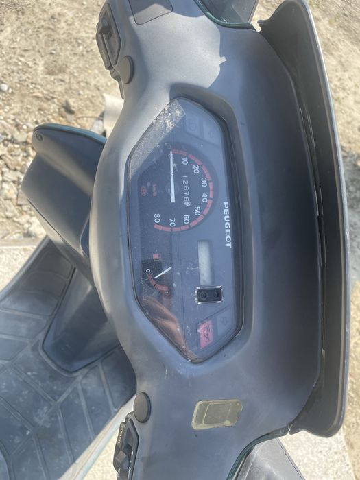 Vand scuter peugeot 50cc in 4 timpi cu acte
