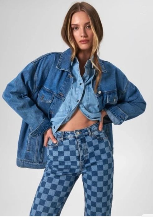 Прави дънки с принт в два нюанса синьо – Sinsay