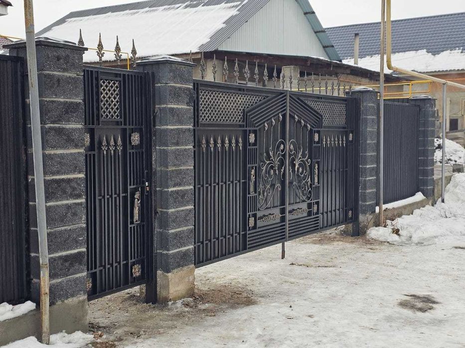Металлические распашные ворота (откатные), иранская ковка. Установка.
