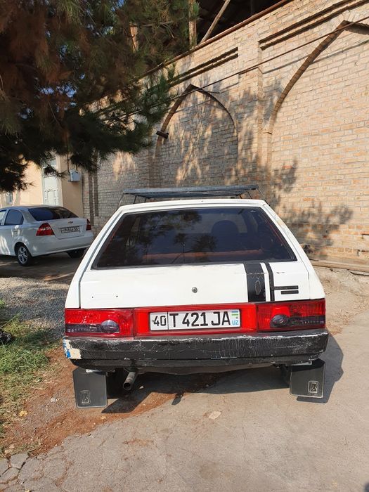 Lada 2108 stochna sotiladi