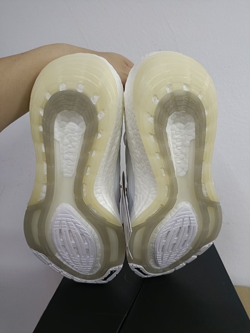 Adidas Ultraboost 21 номер 38 код 26A