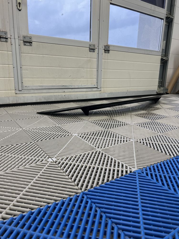 Eleron Spoiler/Mercedes Benz C Class