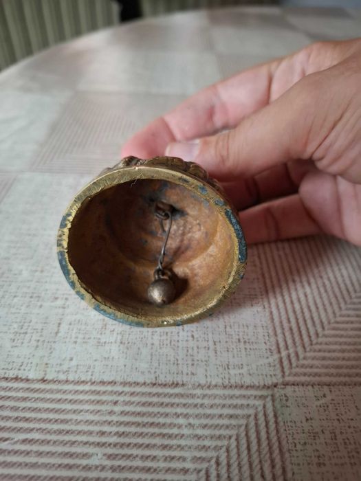 Старинно хаваче и старинна камбанка