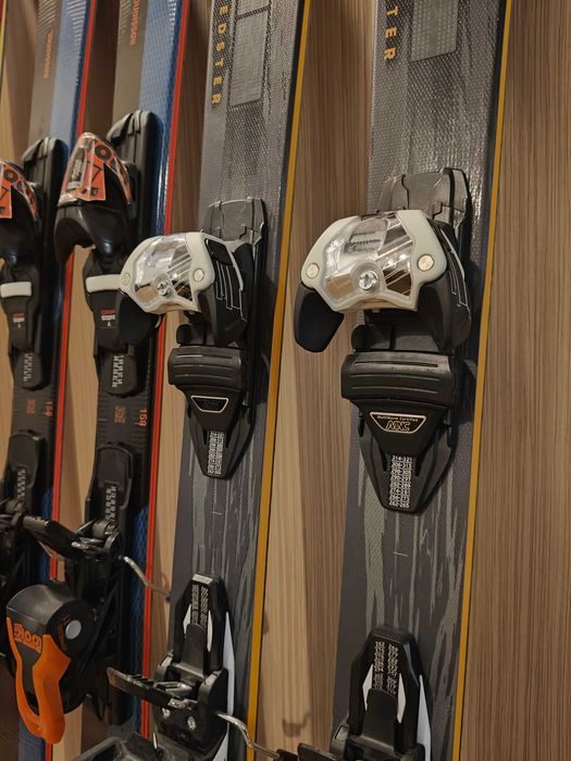 Schiuri noi Atomic Q7 / Rossignol Experience 80 Carbon / Experience 76