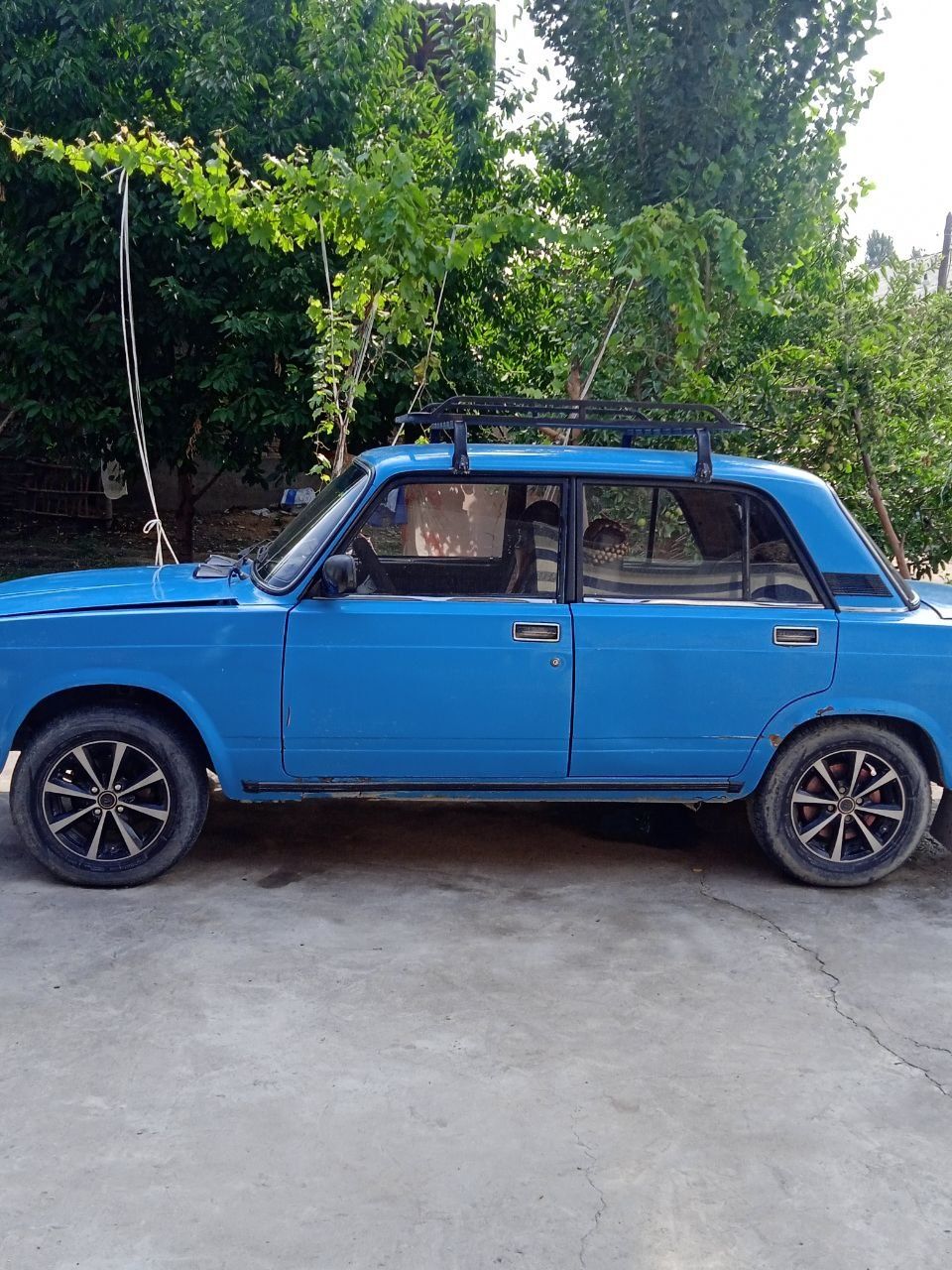 Vaz 2107 sotiladi