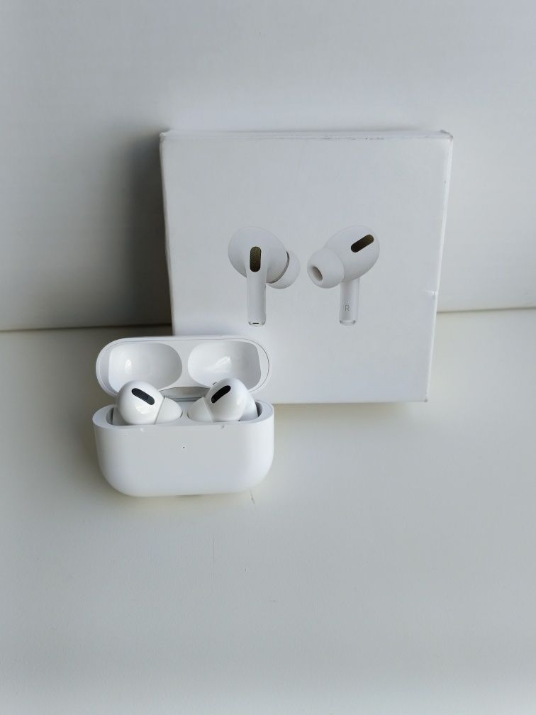 Продается airpods pro с бесплатной доставкой