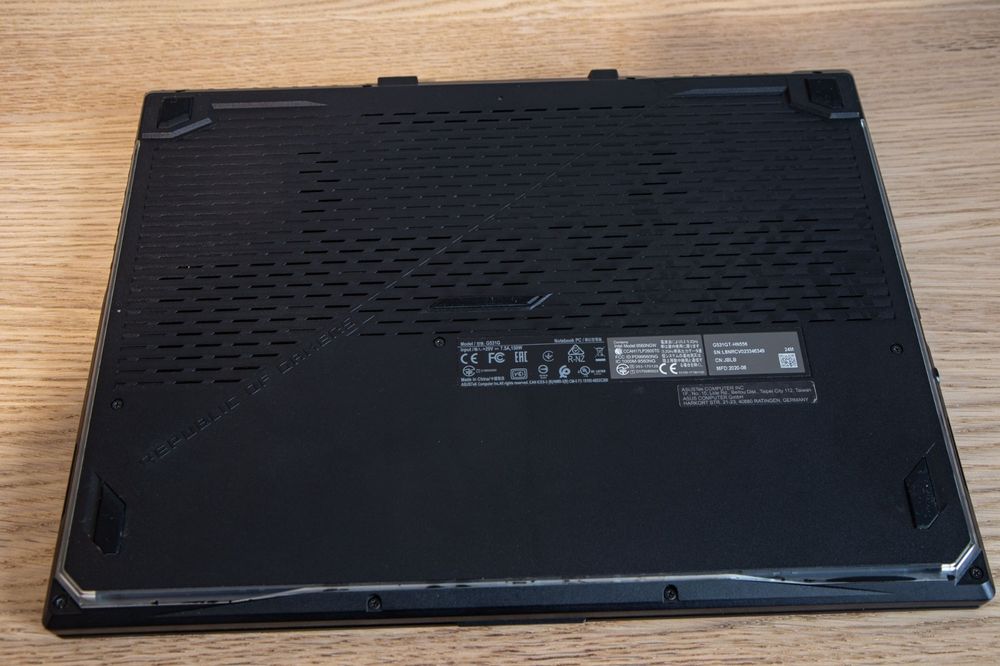 Laptop Gaming Asus ROG Strix G531, i7-9750H, GTX 1650, 32GB RAM, 144hz