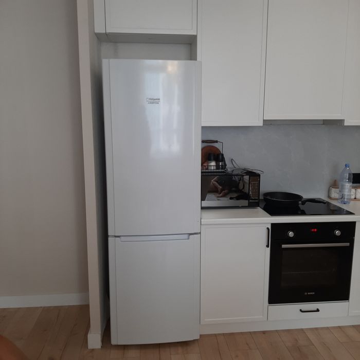 Холодильник Hotpoint ariston
