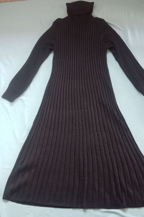 дамска рокля с поло яка