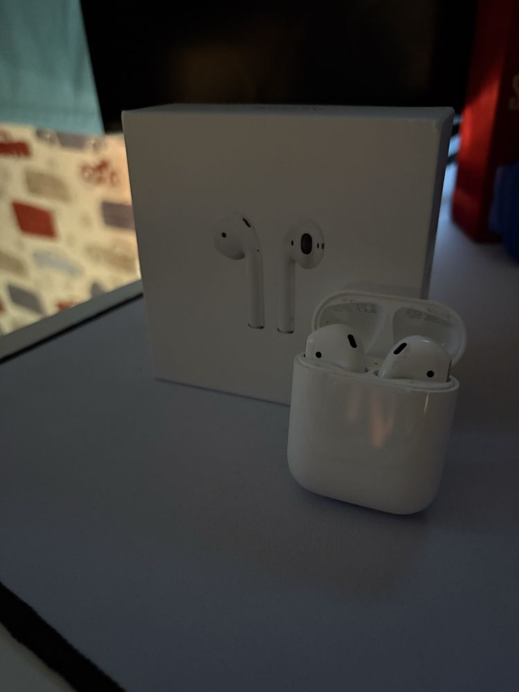 AirPods (2ра серия)