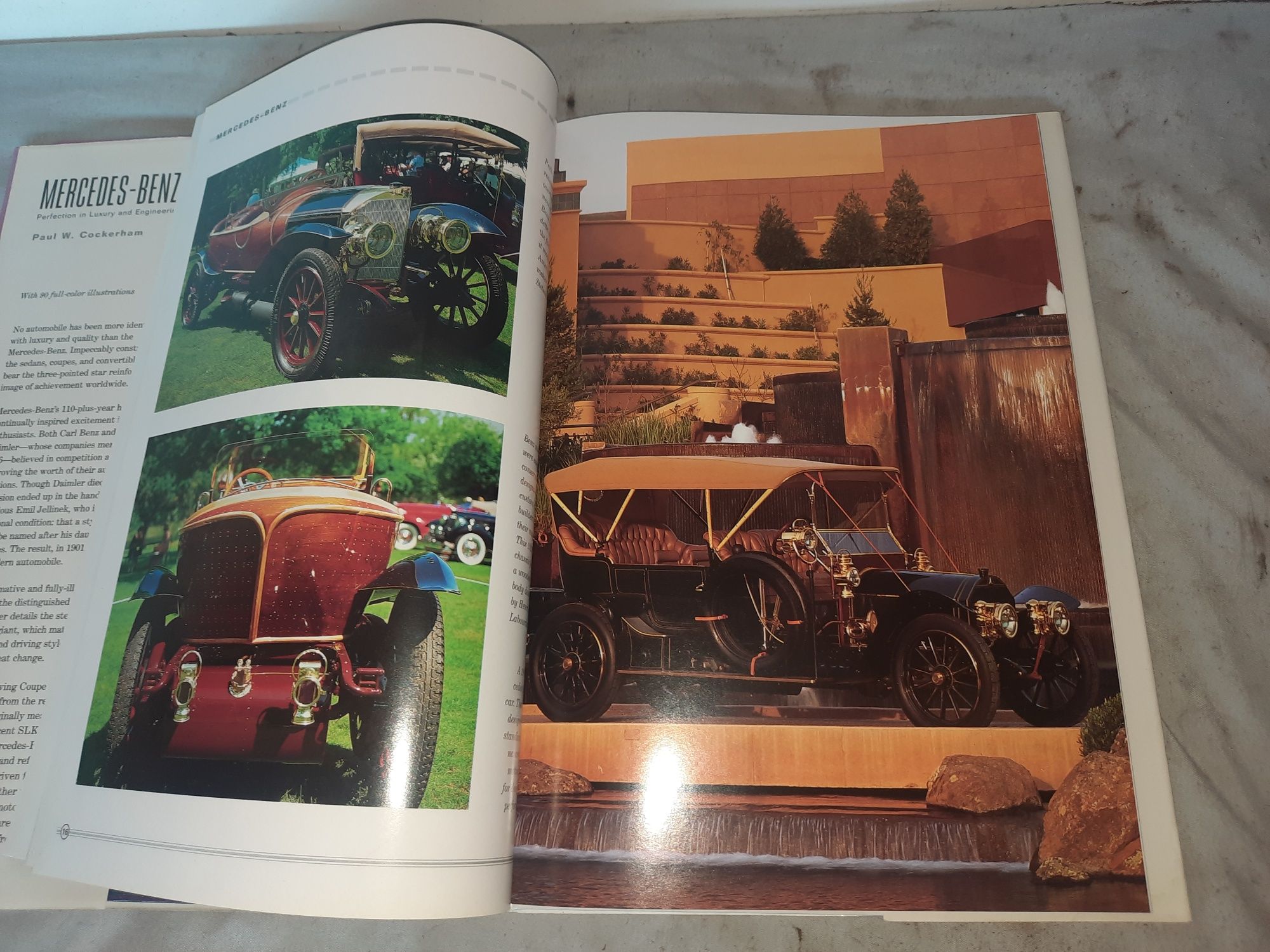 Книга "Mercedes-Benz: Perfection in Luxury and Engineering" от Пол